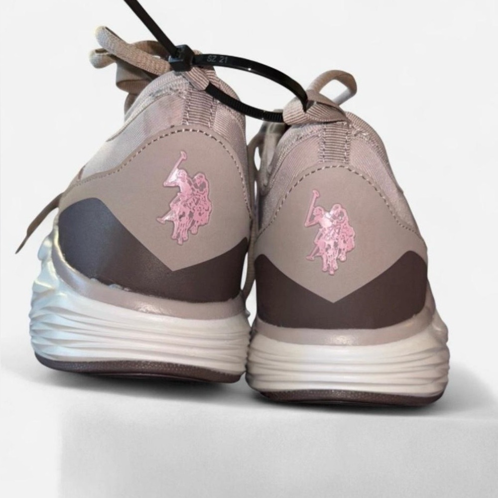 U.S. Polo Assn. Women's Sneakers - Size 10 - Picture 3 of 8